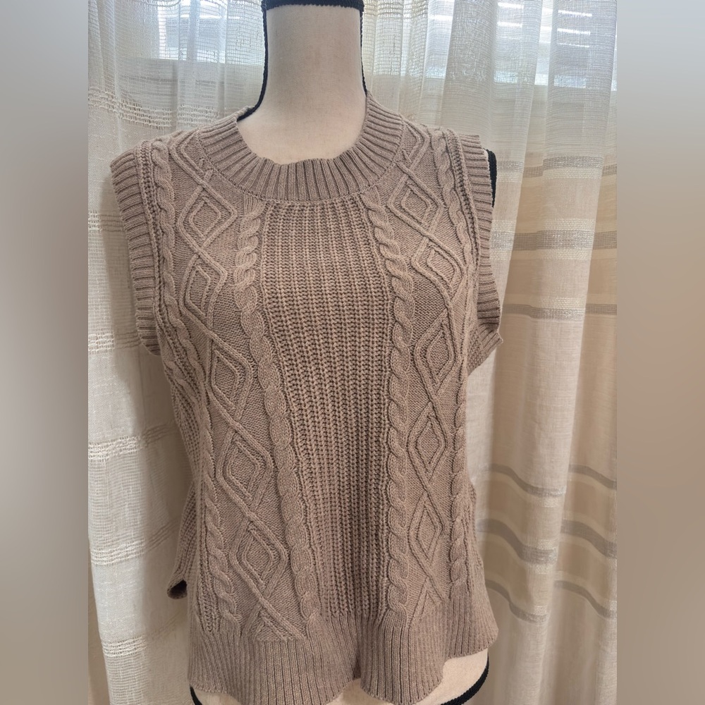 Joie Sleeveless Cable Knit Sweater - Tan